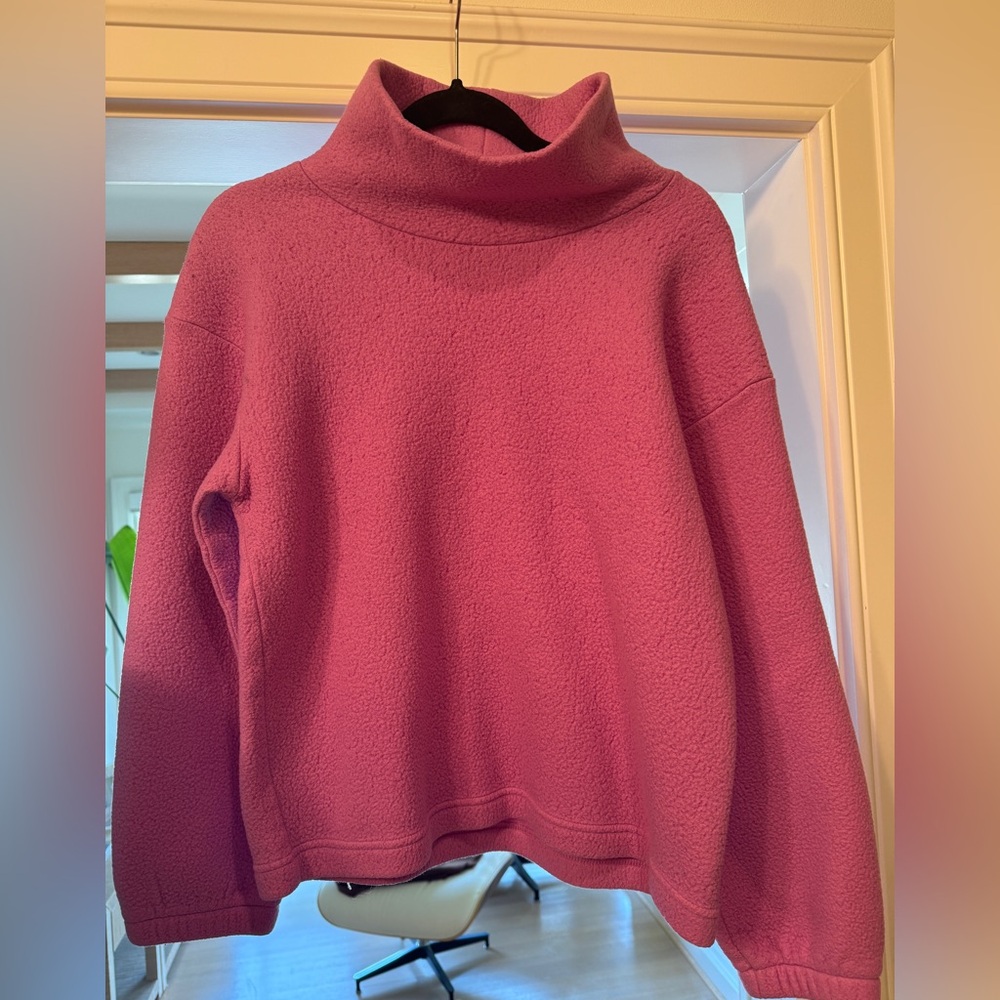 Gap turtleneck pullover Size Medium
